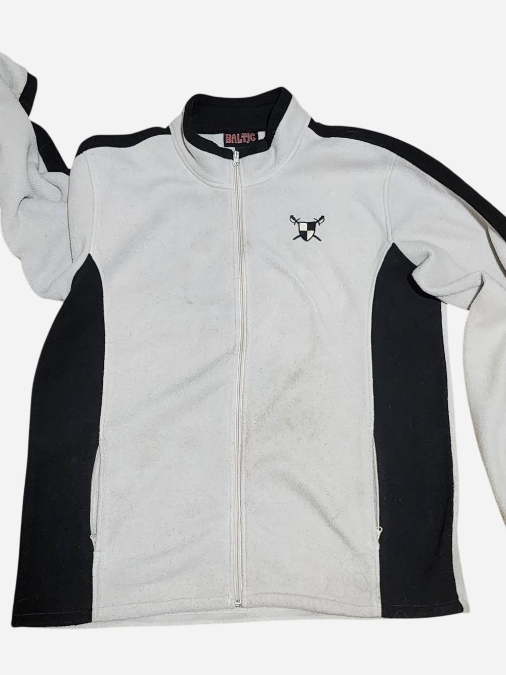 Baltic XL White and Black Zip-Up Sweater